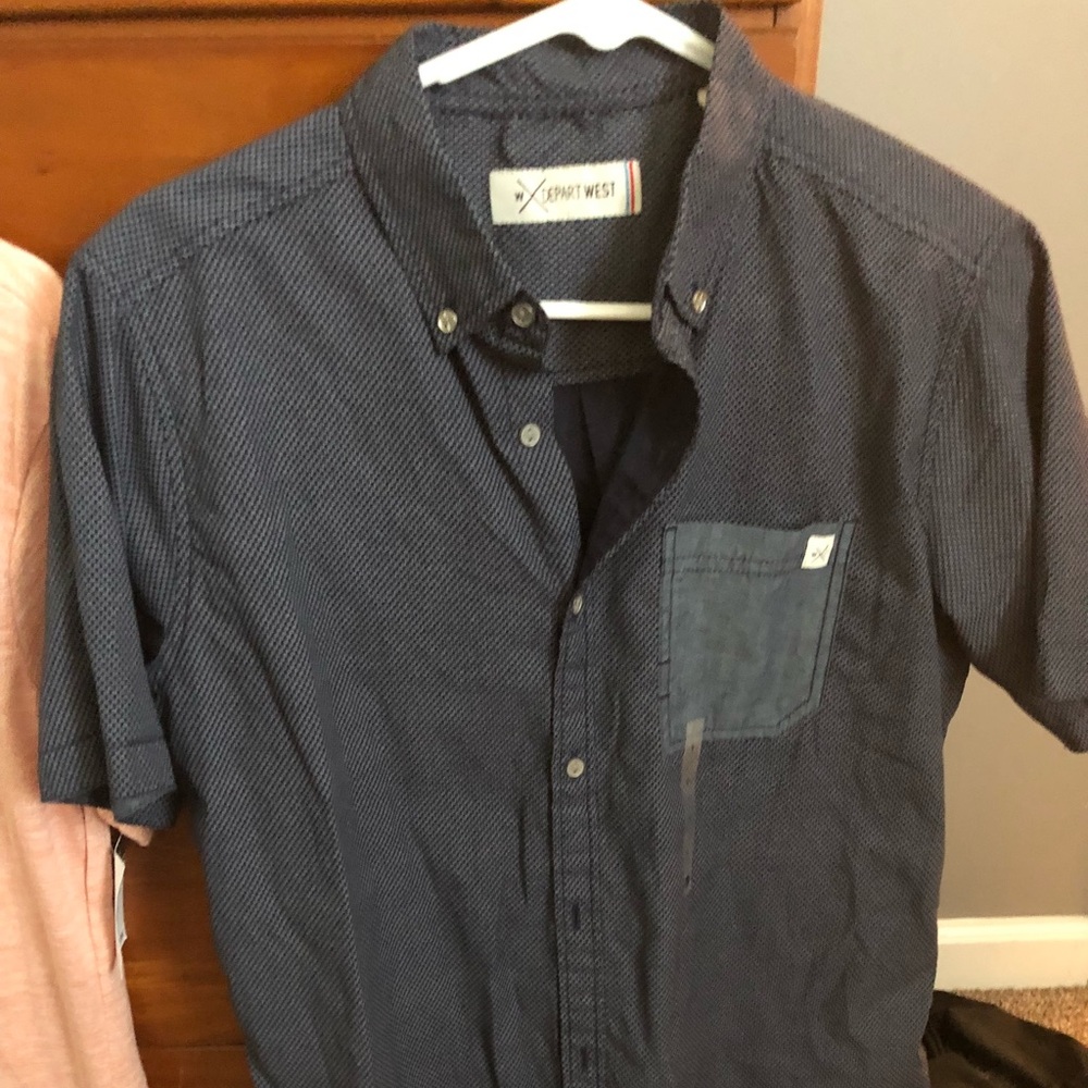 Men’s casual button down short sleeve shirt